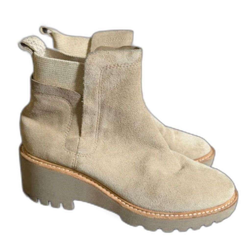 Dolce Vita Huey Suede Chelsea Boots Chunky Lug Sole Size 7.5 Cream Off White tan